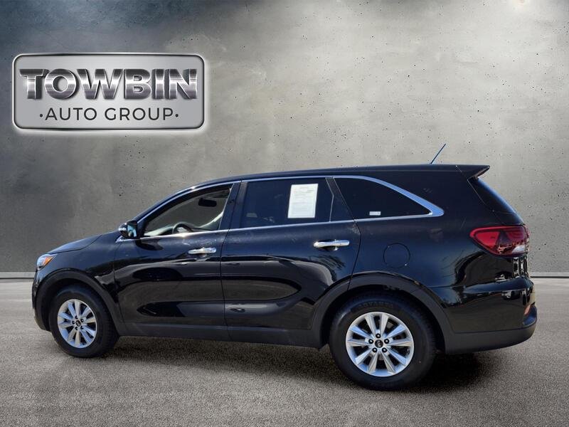 Used 2020 Ebony Black KIA L FWD image 7