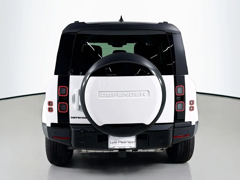 New 2026 Fuji White Land Rover S image 10