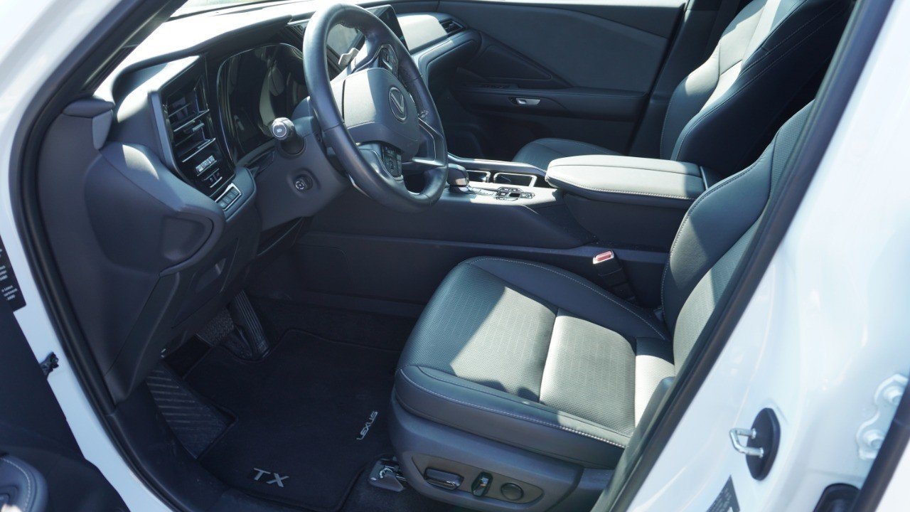 Certified Used 2025 White Lexus TX 350 Premium image 9
