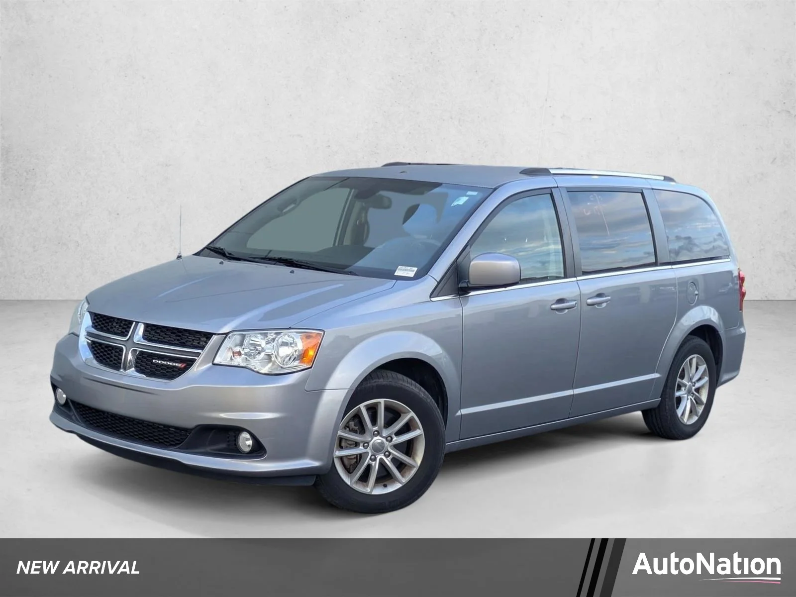 Used 2019 Billet Clearcoat Dodge SXT image 1