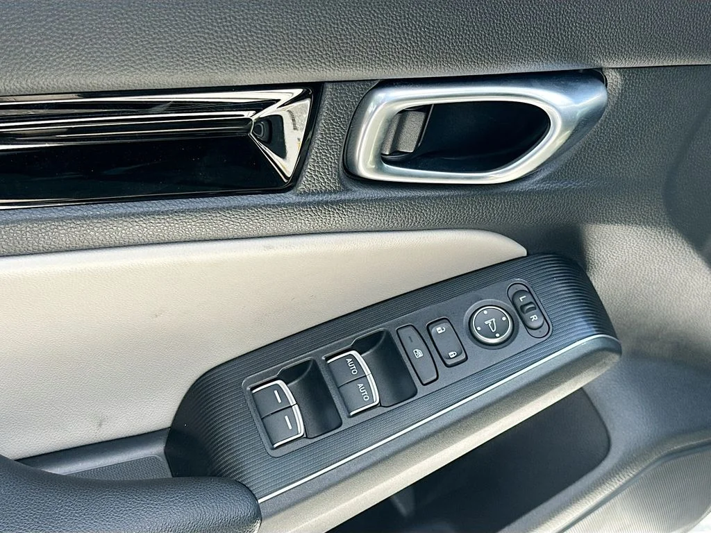 Used 2023 Platinum White Pearl Honda Sport Touring image 19