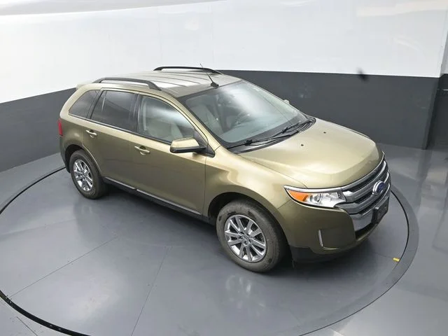 Used 2013  Ford SEL image 23