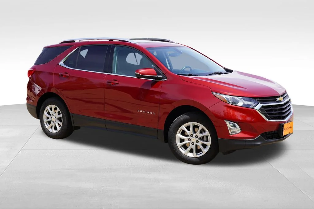 Used 2018 Chevrolet Equinox LT with VIN 2GNAXSEV4J6134803 for sale in Lakeville, MN