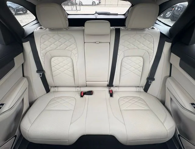 2023 Jaguar F-Pace S - Photo 20