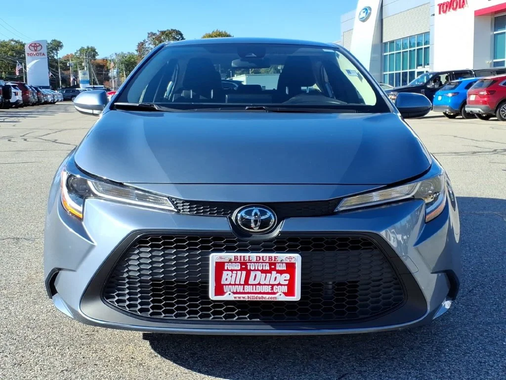Used 2022 Blue Toyota LE image 17