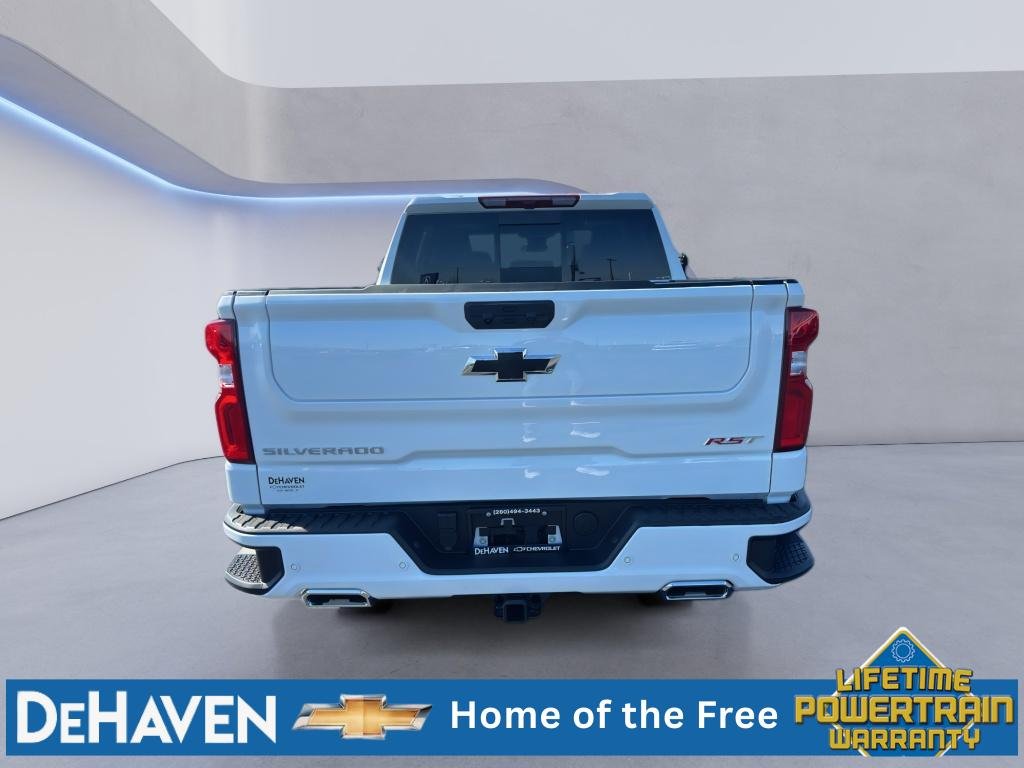 New 2026 Summit White Chevrolet RST image 4