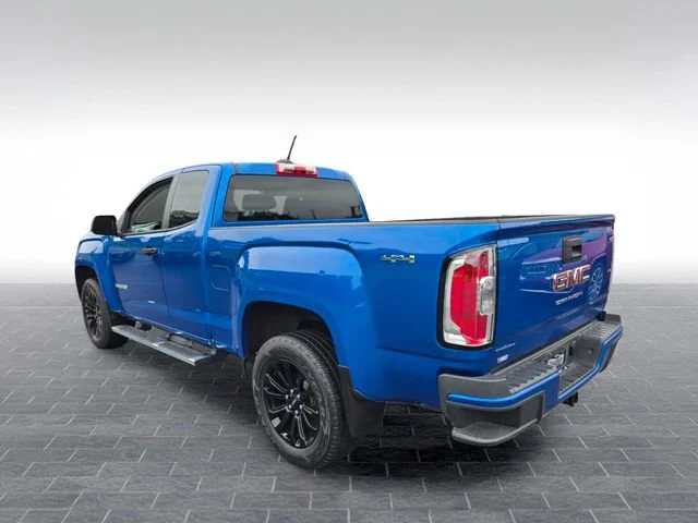 Used 2022 Dynamic Blue Metallic GMC Elevation Standard image 5