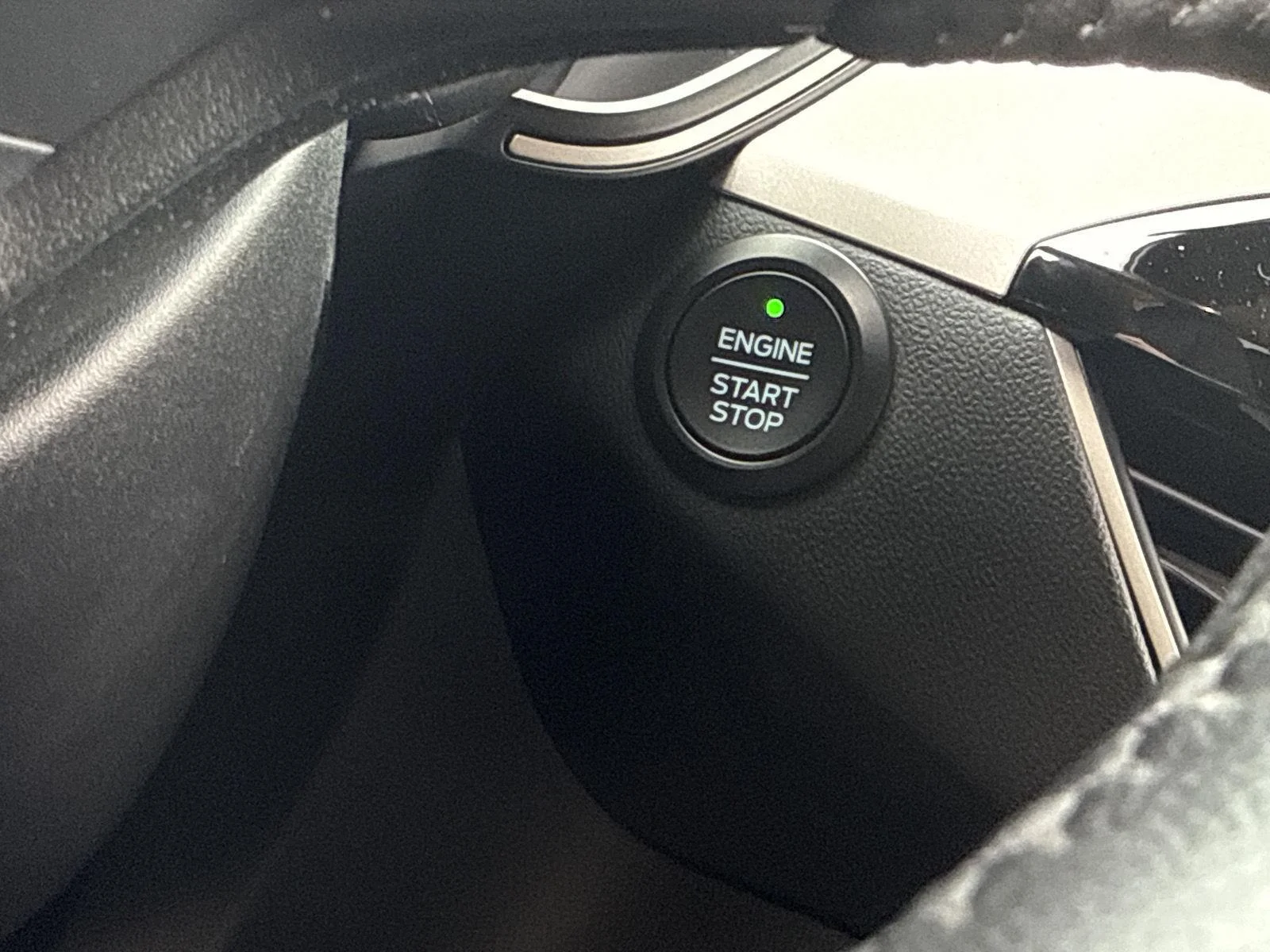 Used 2020 Blue Ford SEL image 13