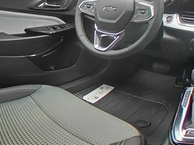 New 2026 Mosaic Black Metallic Chevrolet LT image 38