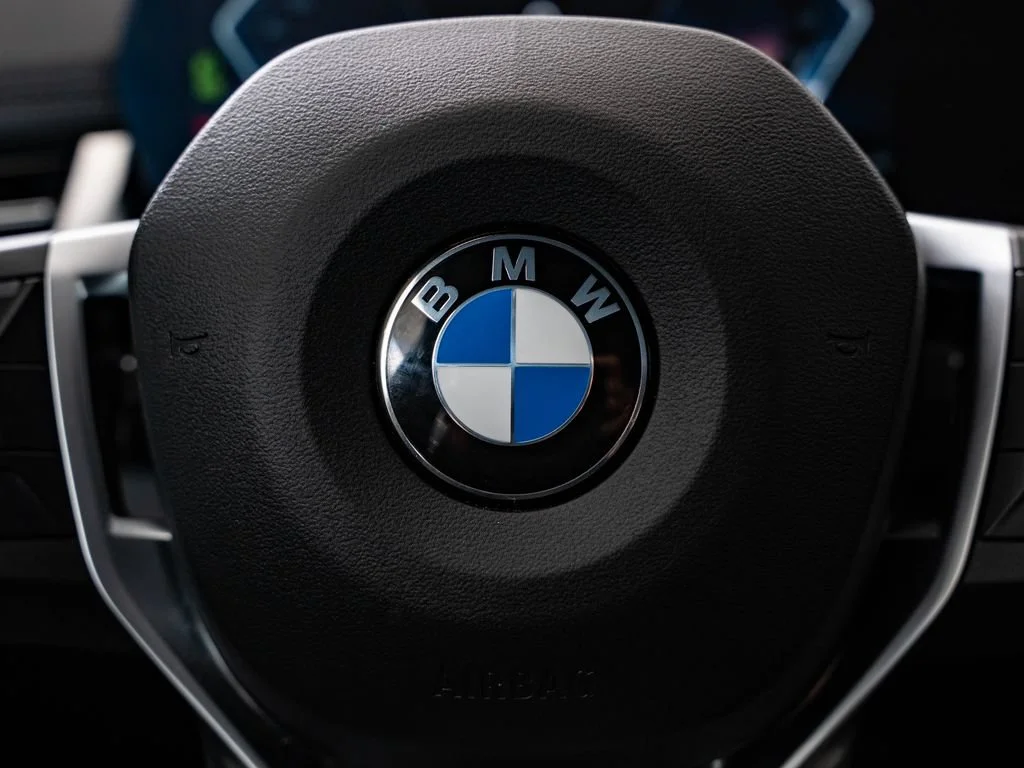 Used 2025 Alpine White BMW xDrive28i image 29
