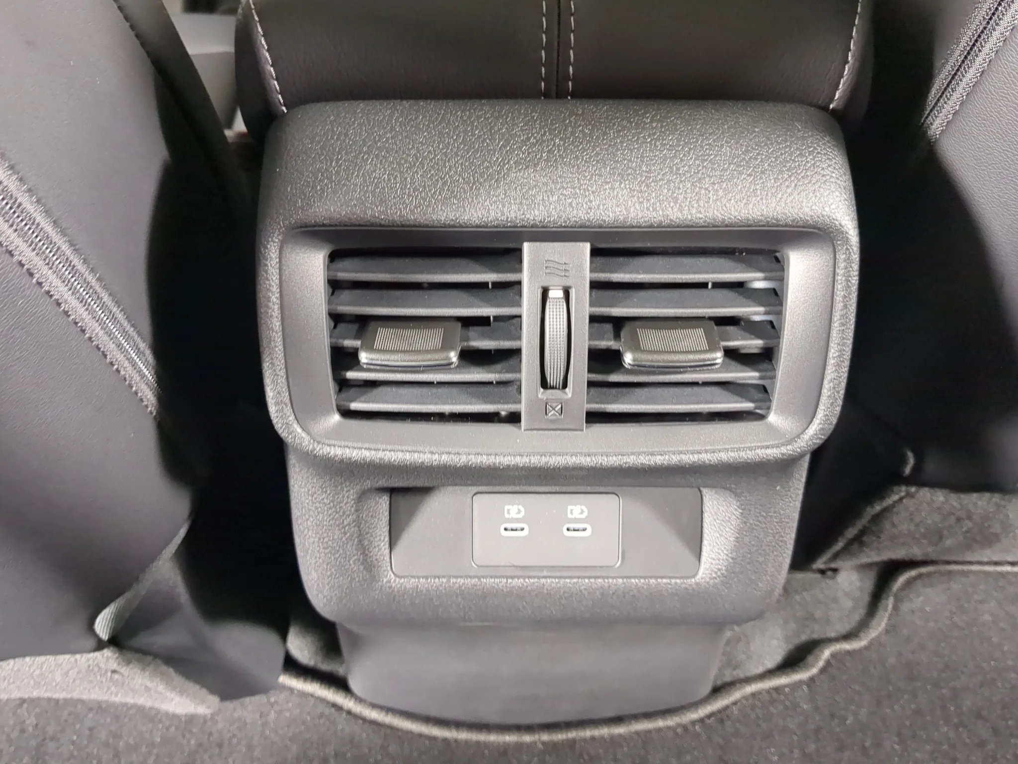 New 2027 Boulder Gray Pearl/Super Black Nissan SL image 25