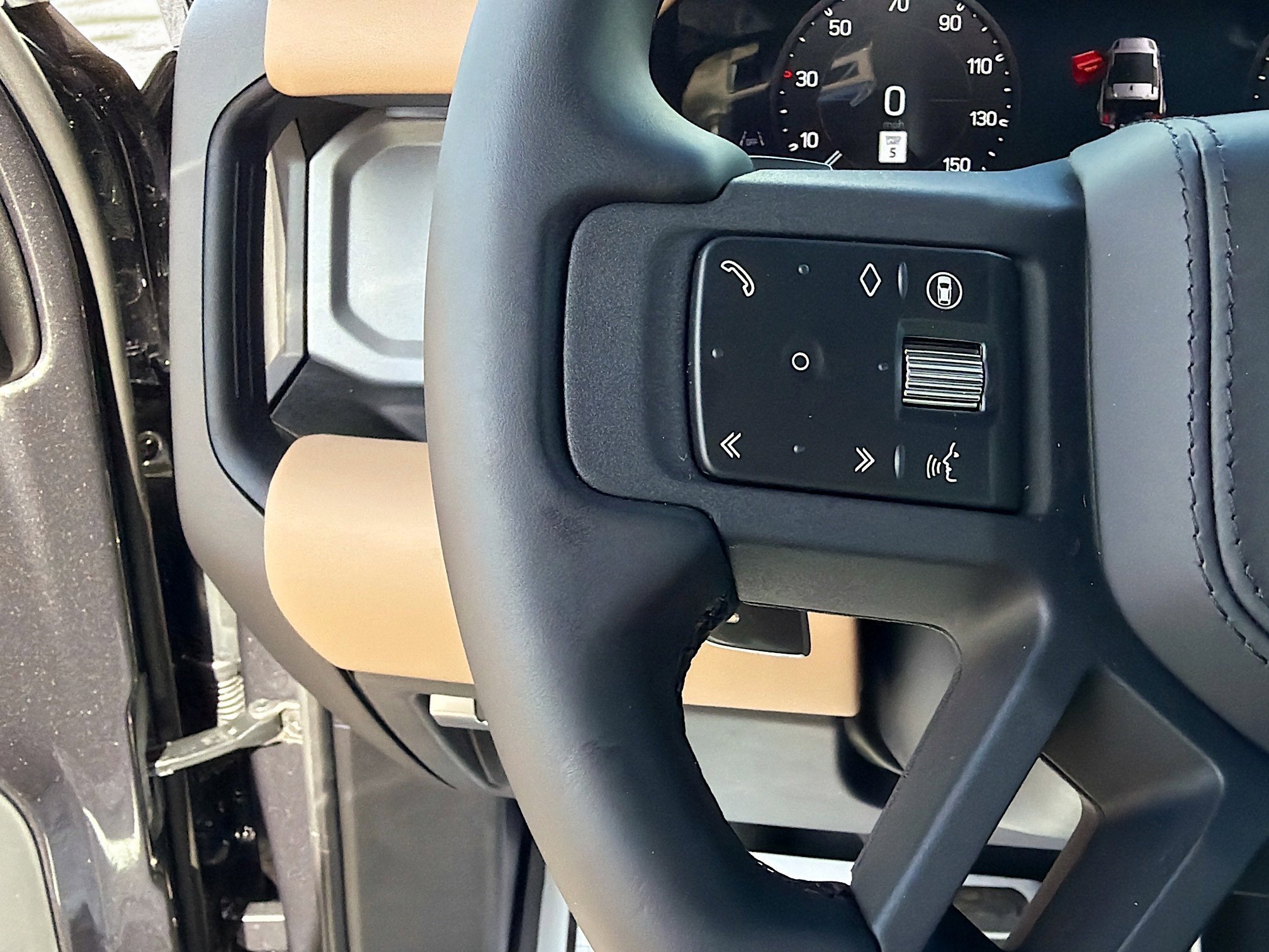New 2026 Carpathian Grey LAND ROVER V8 image 36