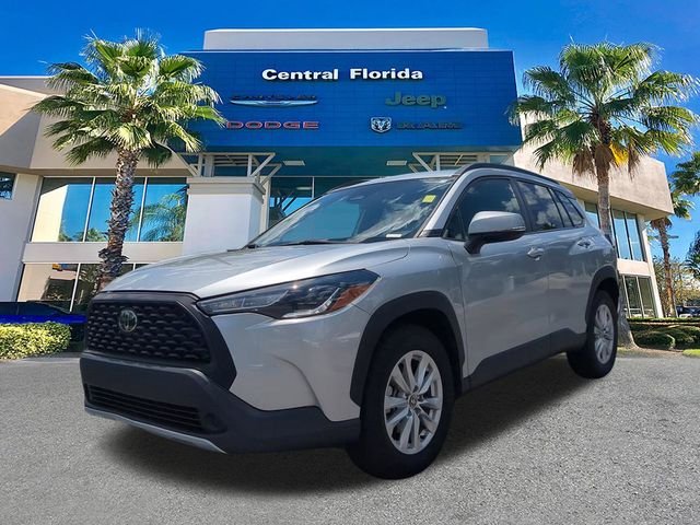 Used 2023 Silver Toyota LE image 9