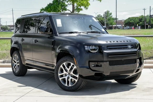 New 2026 Santorini Black Land Rover X-Dynamic SE image 7