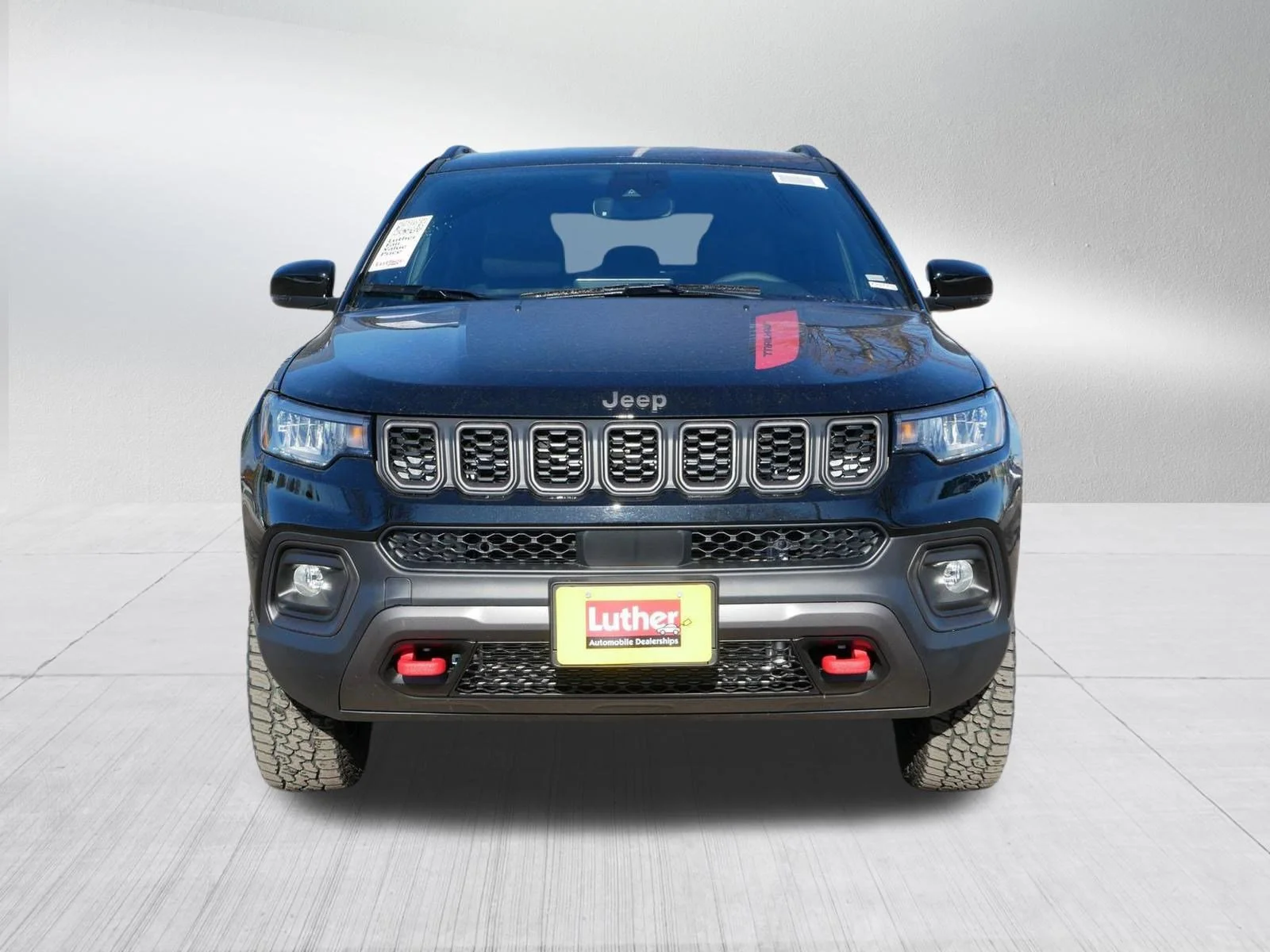 New 2026 Diamond Black Crystal Pearl-Coat Exterior Paint Jeep Trailhawk image 2