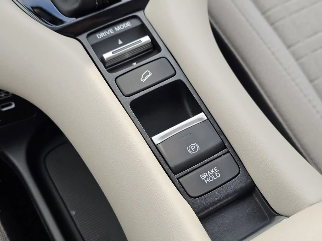 2026 Honda HR-V LX - Photo 9