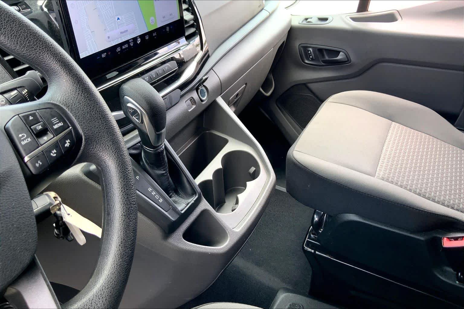 Used 2025 Oxford White Ford XLT image 16