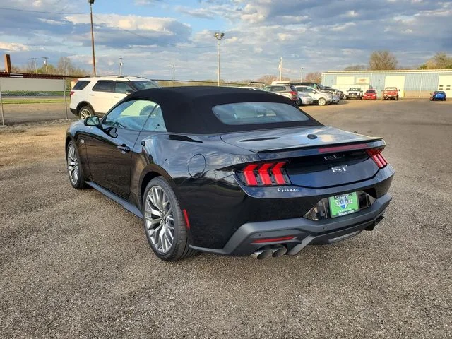 2025 Ford Mustang GT Premium Convertible - Photo 8