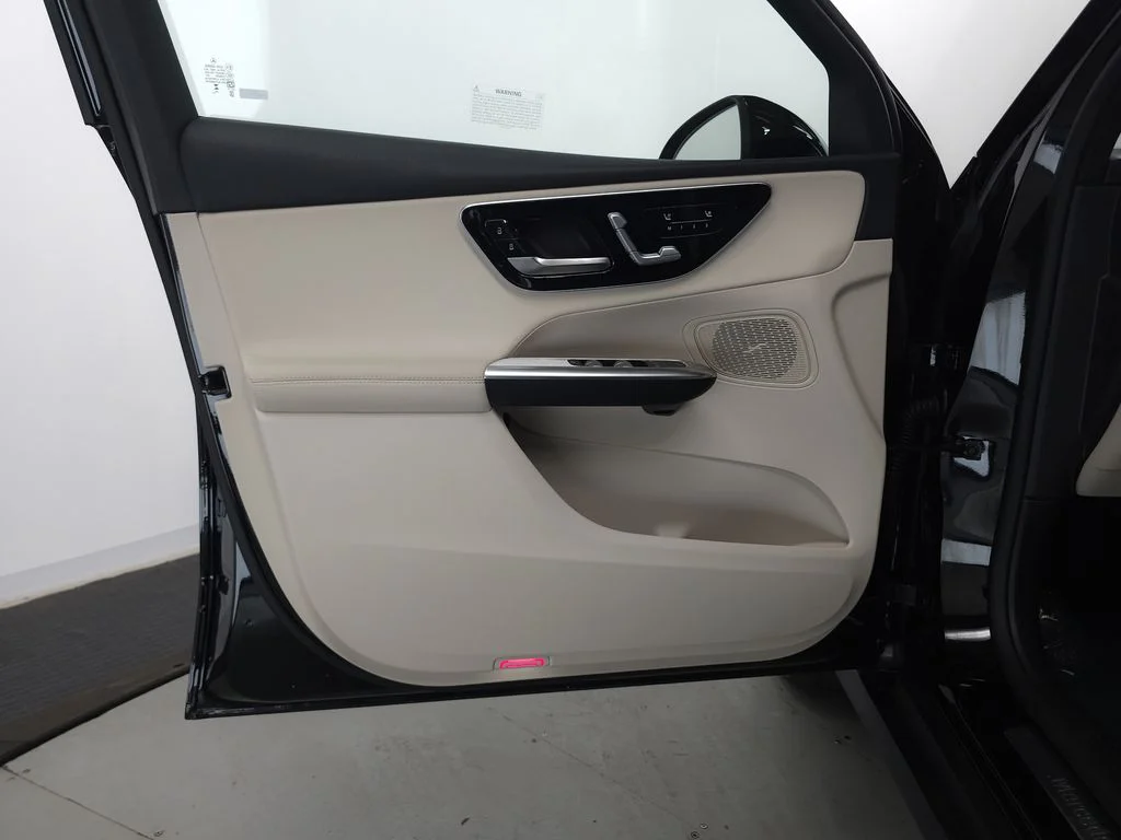 Certified Used 2026 Black Mercedes-Benz GLC 300 image 5