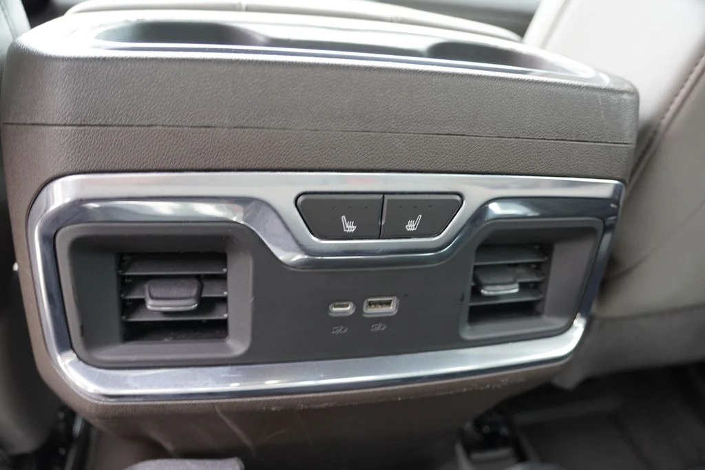 Used 2023 Iridescent Pearl Tricoat Chevrolet LTZ image 19