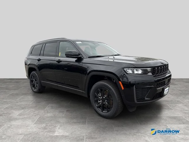 New 2026 Diamond Black Crystal Pearl-Coat Exterior Paint Jeep Laredo image 3
