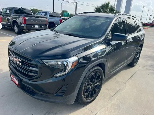 Used 2021 Black GMC SLE image 3