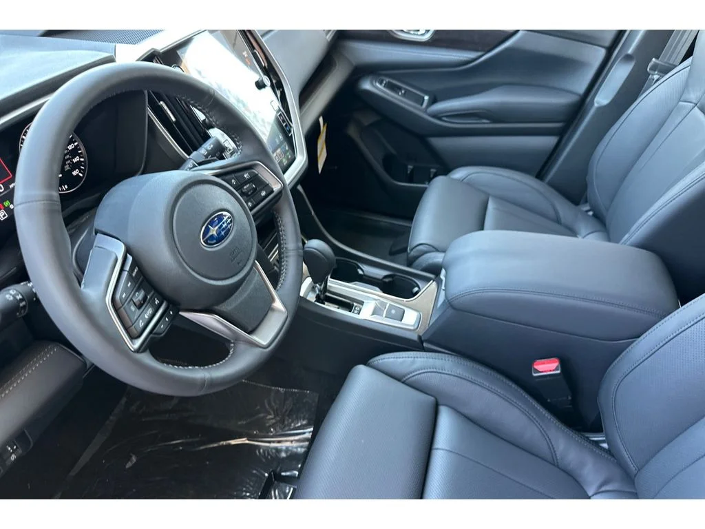 New 2026 CRYSTAL BLACK SILICA Subaru Touring 7-Passenger image 10