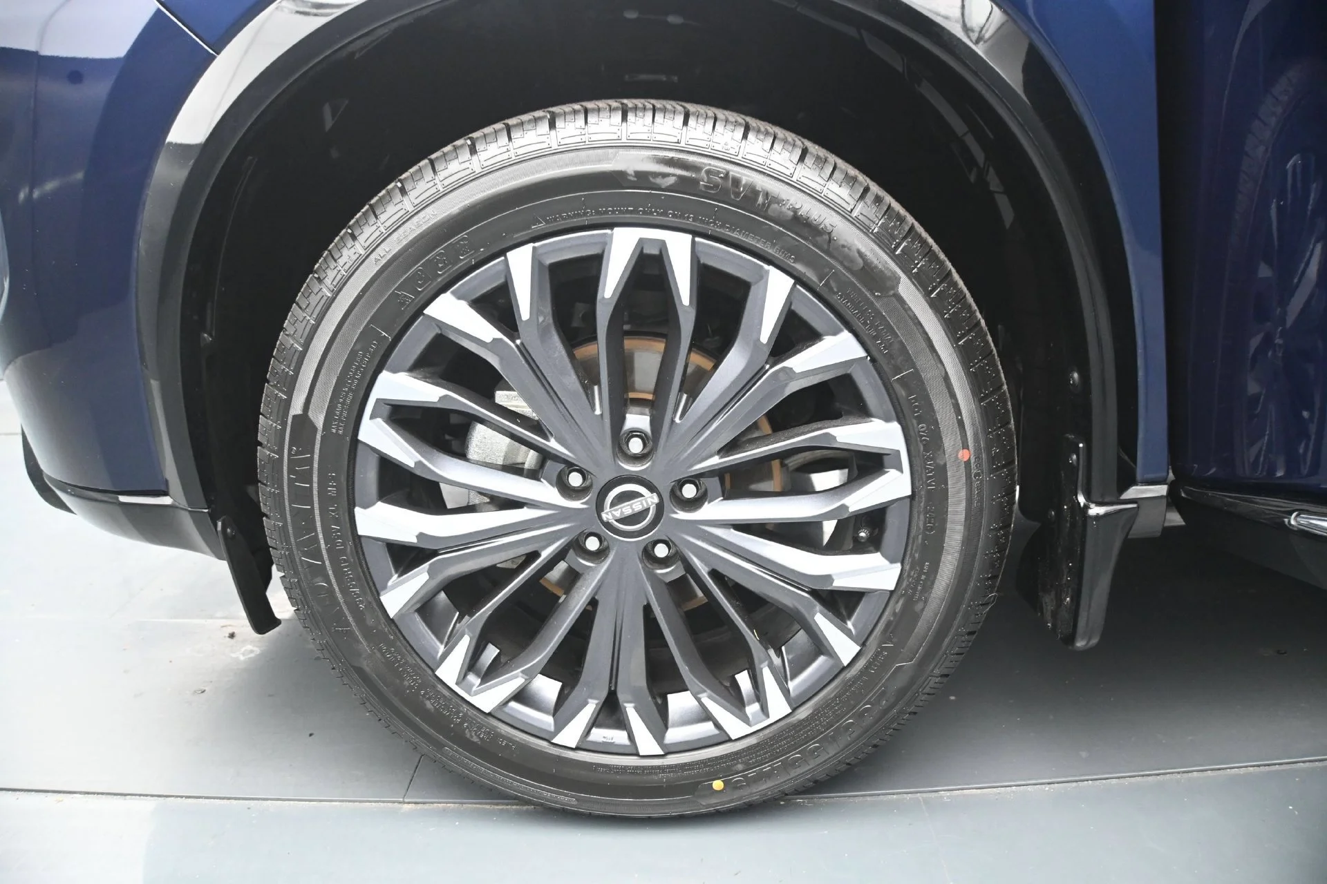 Used 2026 Deep Ocean Blue Pearl Nissan Platinum image 33