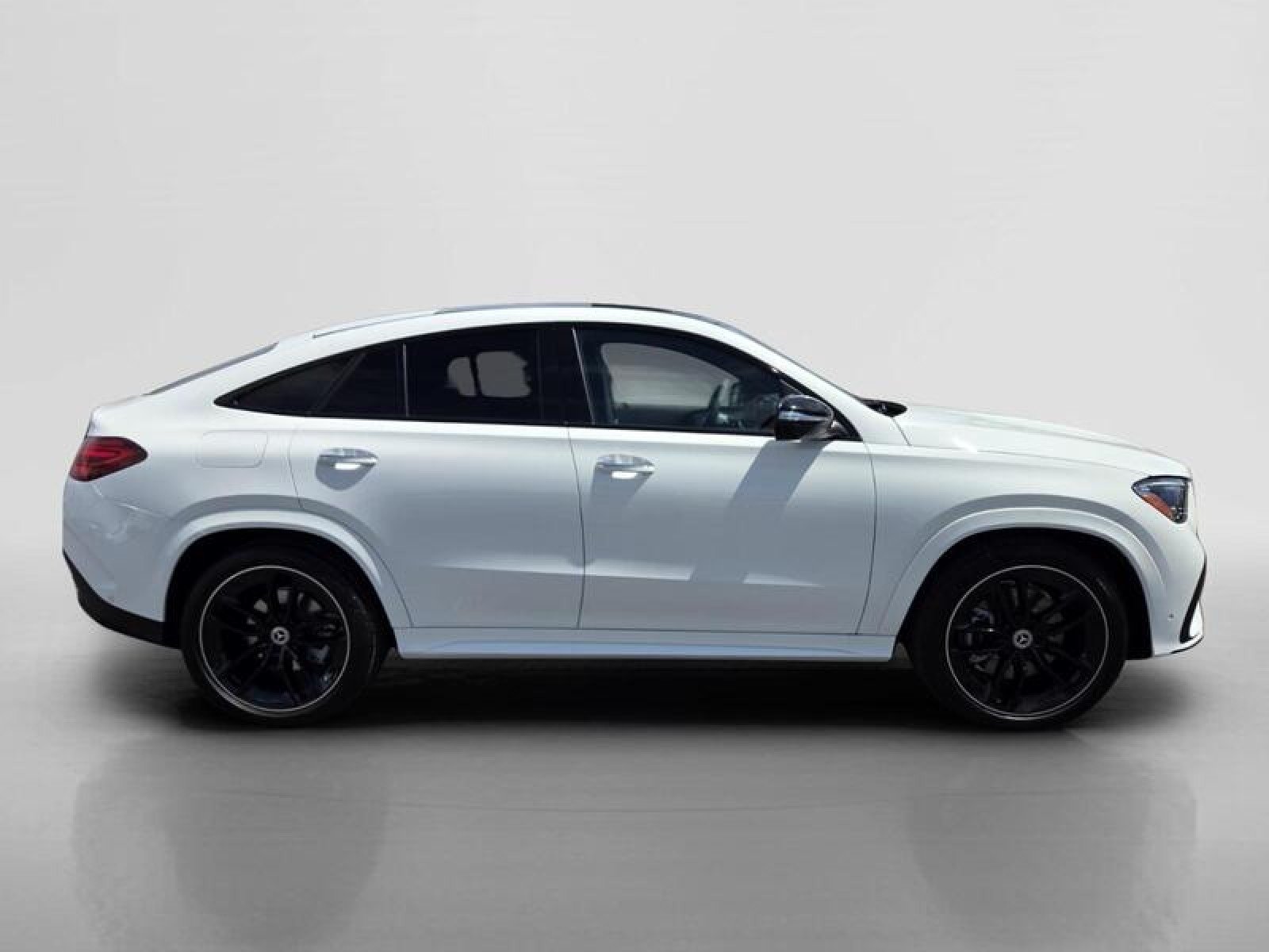 New 2026 Polar White Mercedes-Benz GLE 450 4MATIC® Coupe image 6