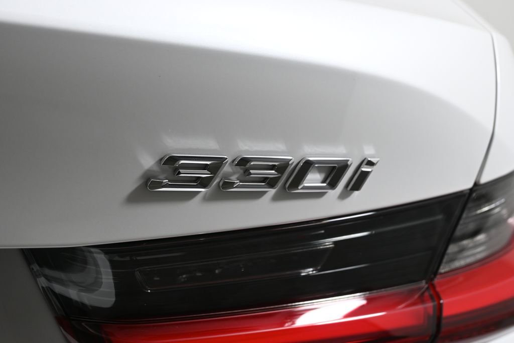 Used 2026 White BMW 330i xDrive image 38