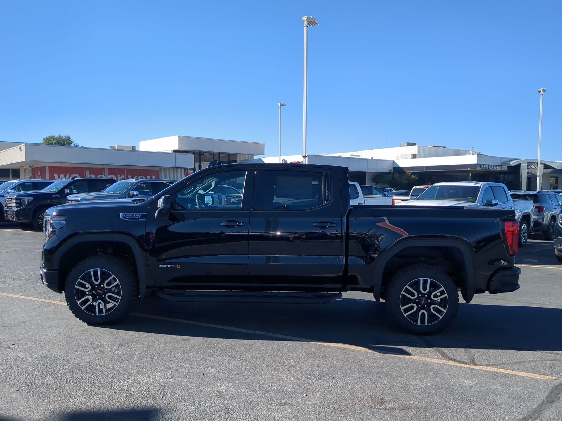 2026 GMC Sierra 1500 AT4 - Photo 7