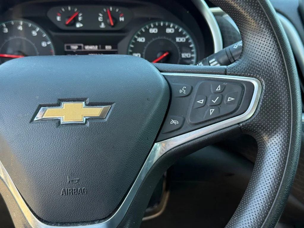Used 2023 Gray Chevrolet LT image 16