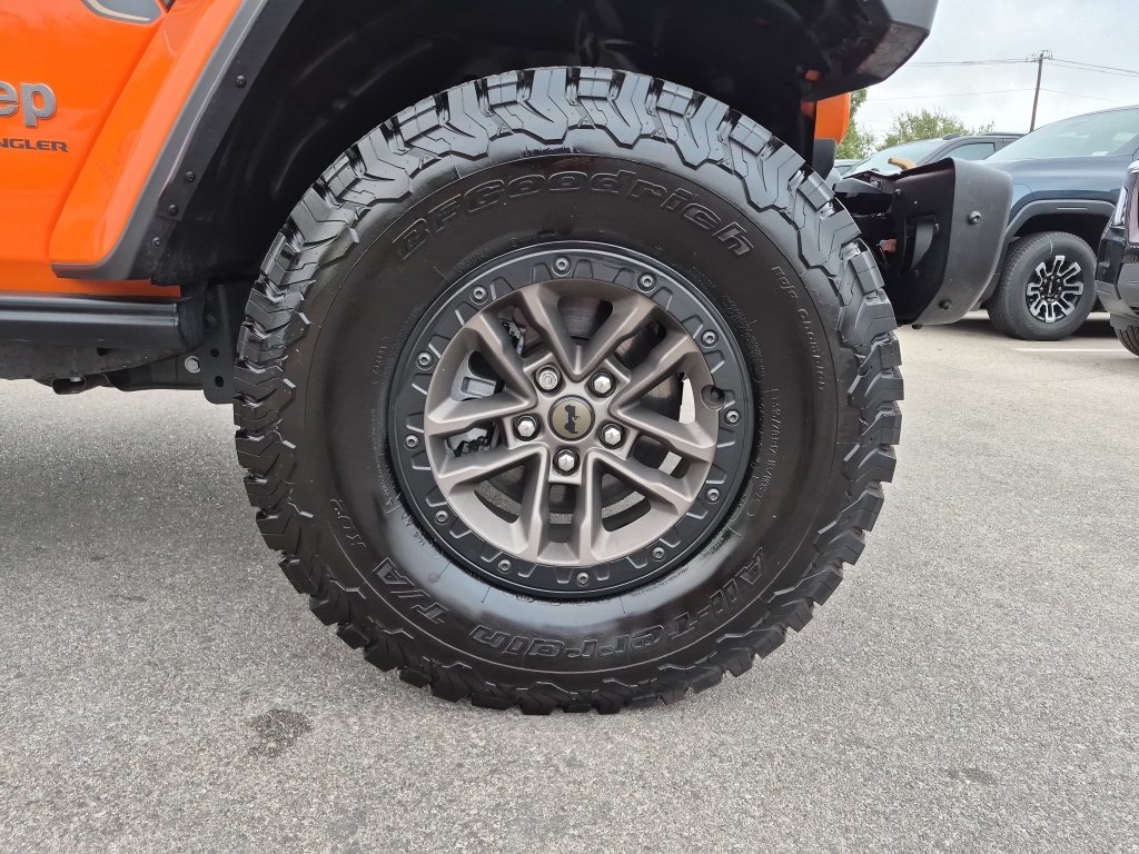 Used 2025  Jeep Rubicon 392 image 13