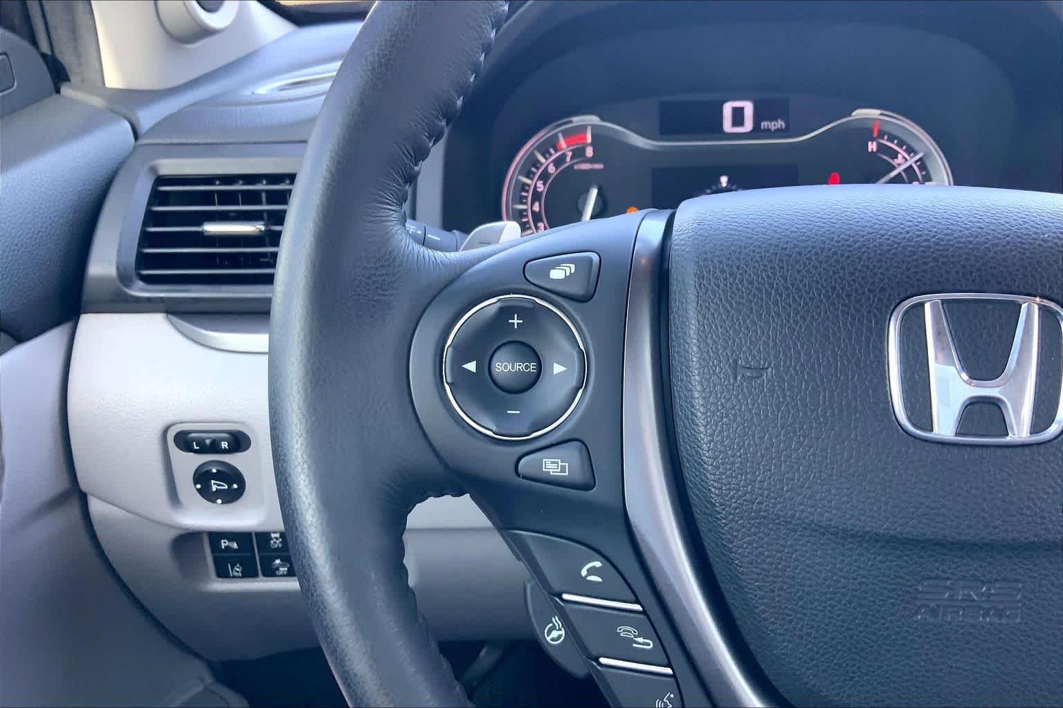 Used 2021 Obsidian Blue Pearl Honda RTL-E image 23