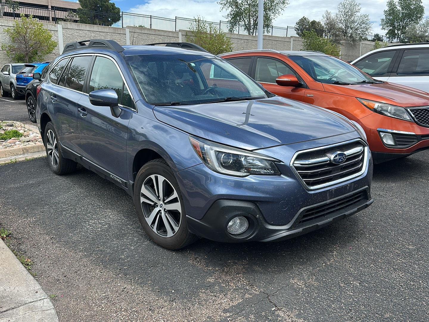 Used 2018 Twilight Blue Metallic Subaru Limited image 2