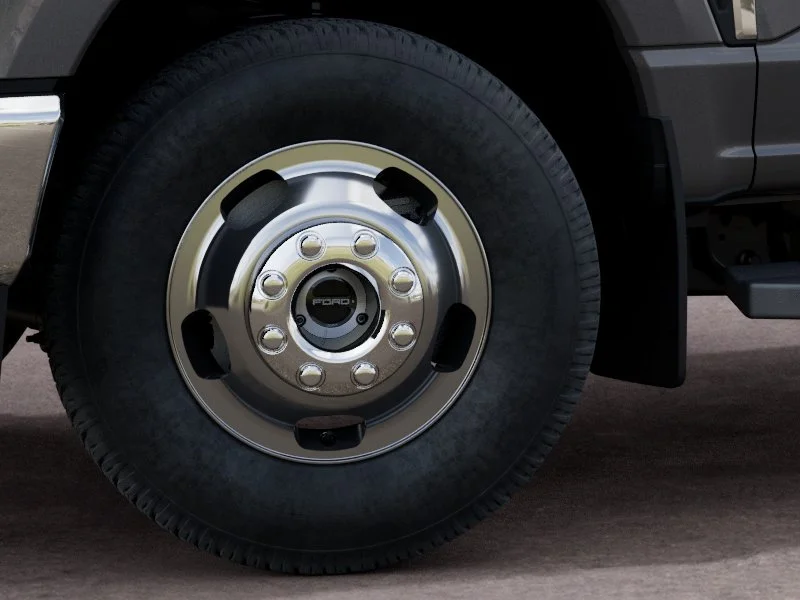 New 2027 Carbonized Gray Metallic Ford F-350® XLT image 19