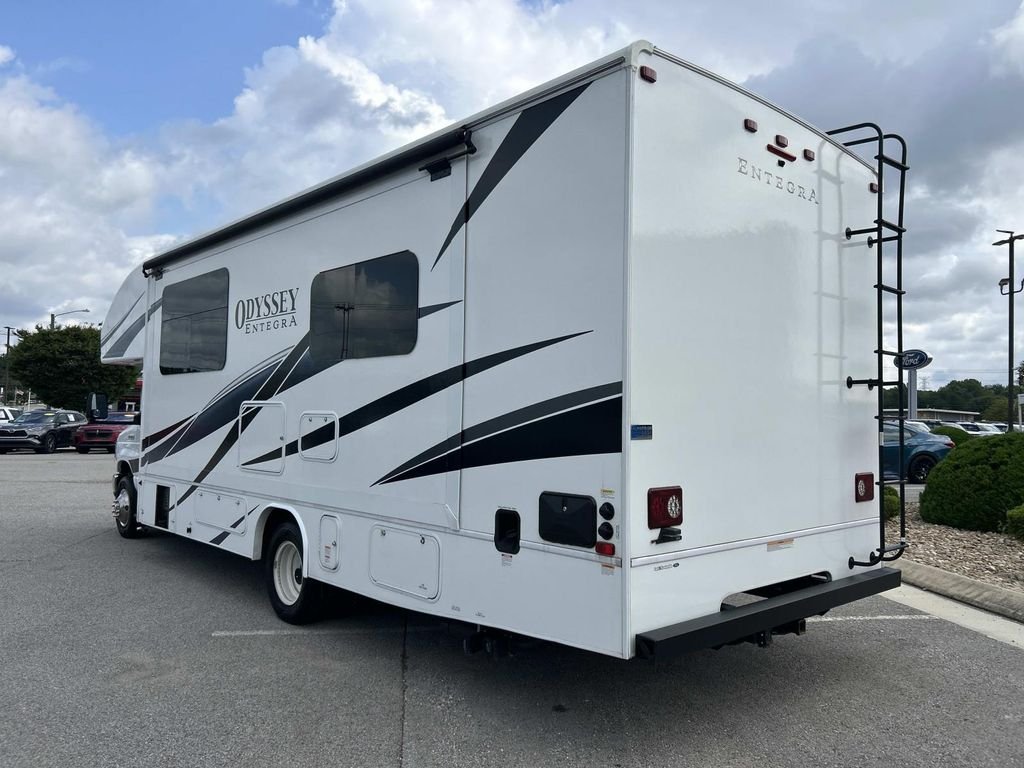 Used 2025 Oxford White Ford Base image 6