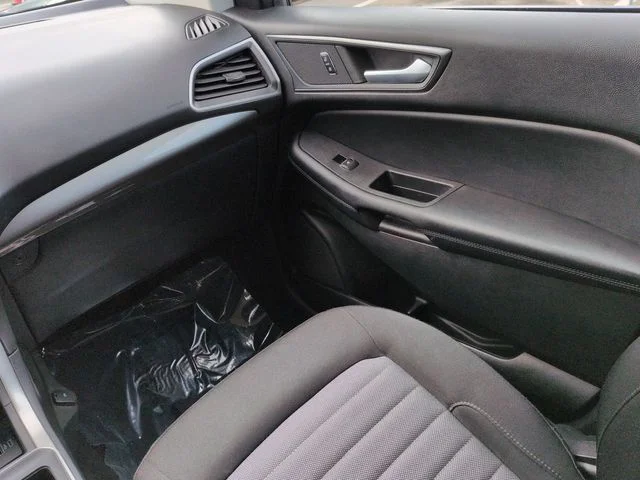 Used 2022 Silver Ford SE image 17