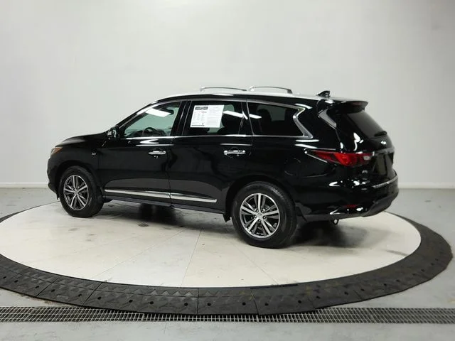 Used 2020 Black INFINITI LUXE image 6
