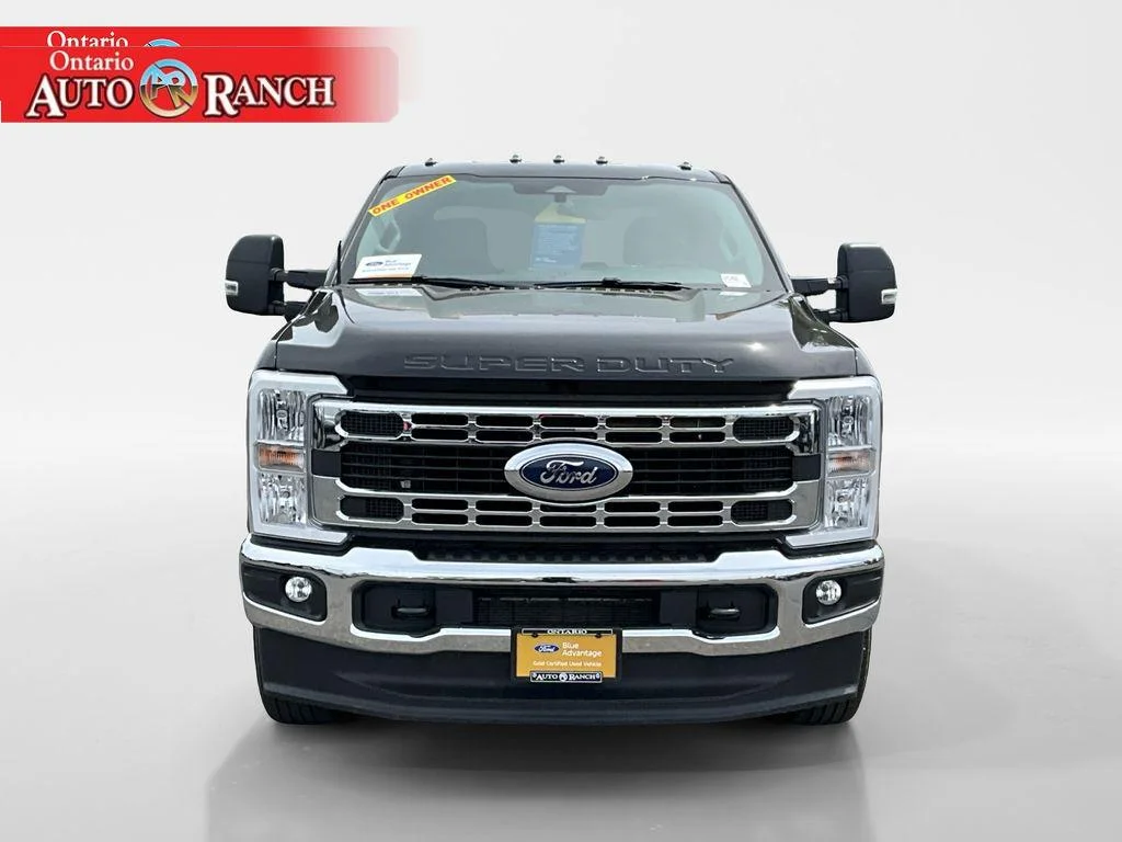 Used 2025 Agate Black Metallic Ford XLT image 8