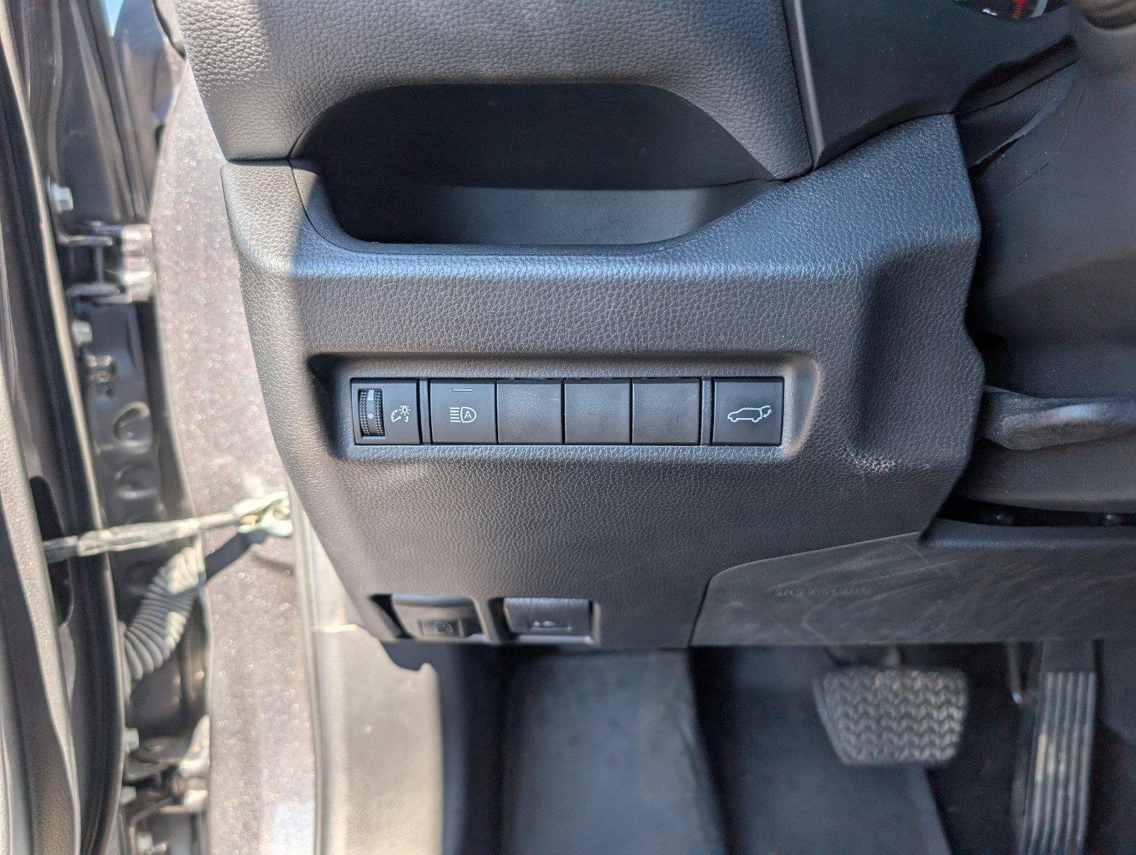 Used 2022 Magnetic Gray Metallic Toyota XLE Premium image 28
