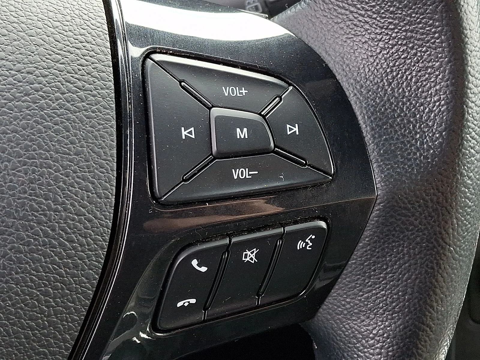 Used 2018 Blue Ford XLT image 22