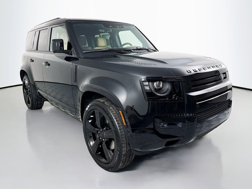 New 2026 Santorini Black Land Rover X-Dynamic SE image 7