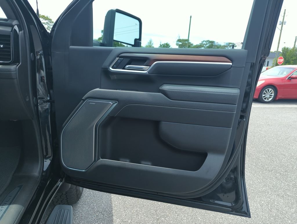 Used 2025 Black GMC Denali image 32