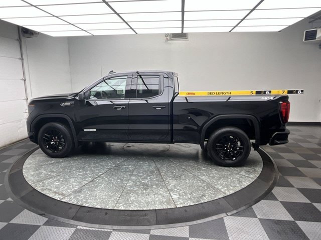 Used 2026 Onyx Black GMC Elevation image 7