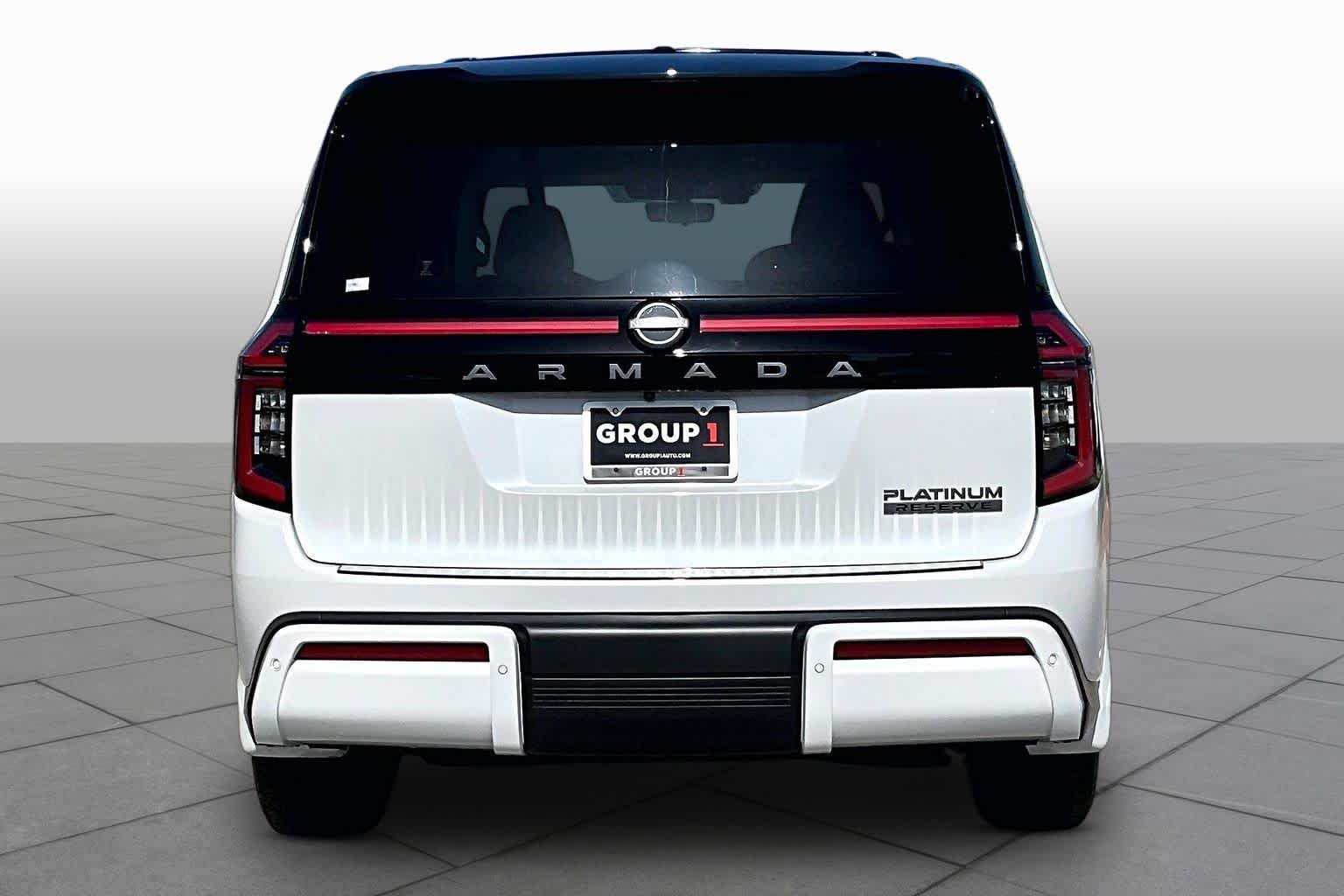 New 2026 Everest White TriCoat / Super Black Two-tone Nissan Platinum Reserve image 4