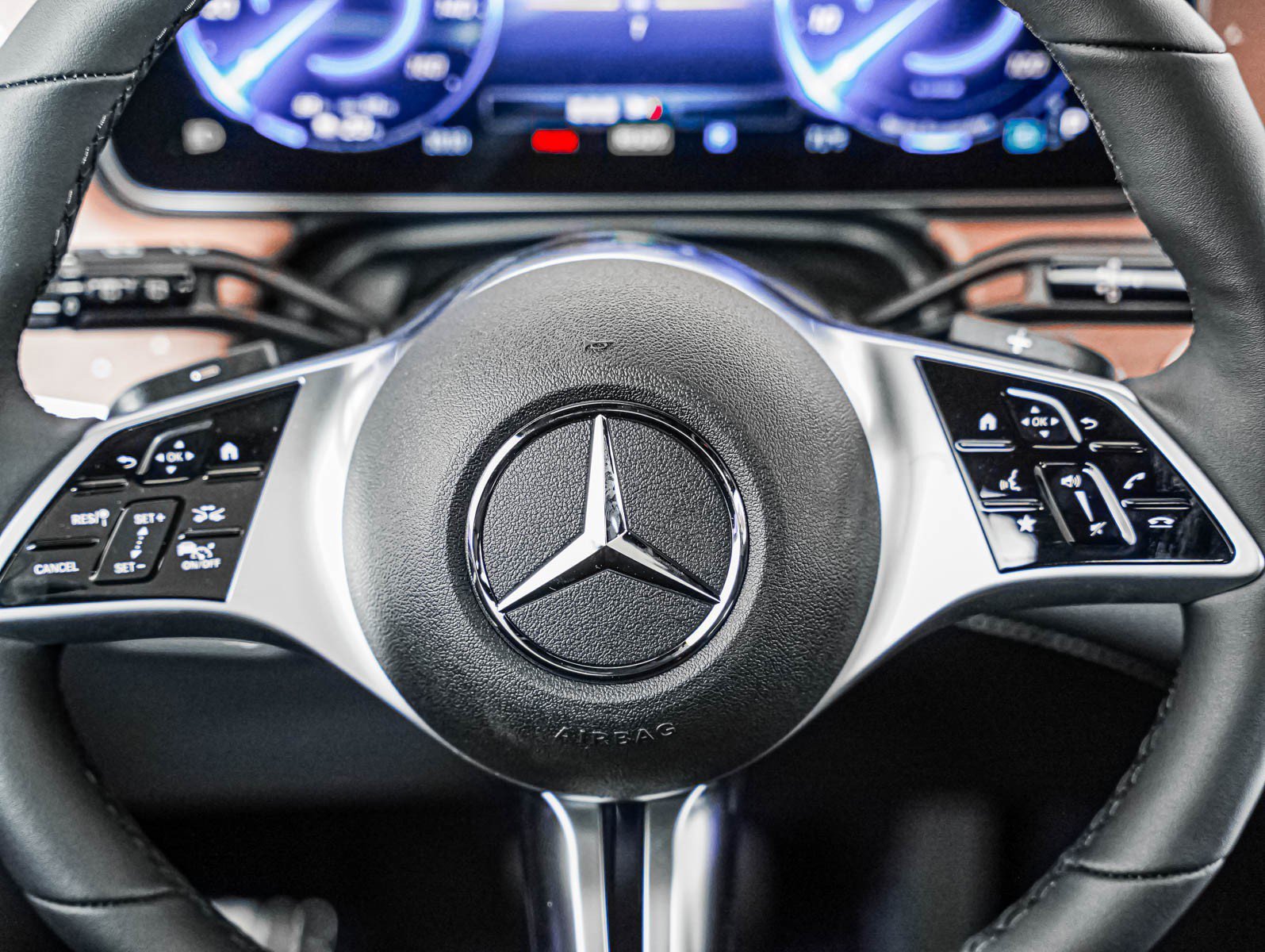New 2026 Polar White Mercedes-Benz EQE 320 image 11