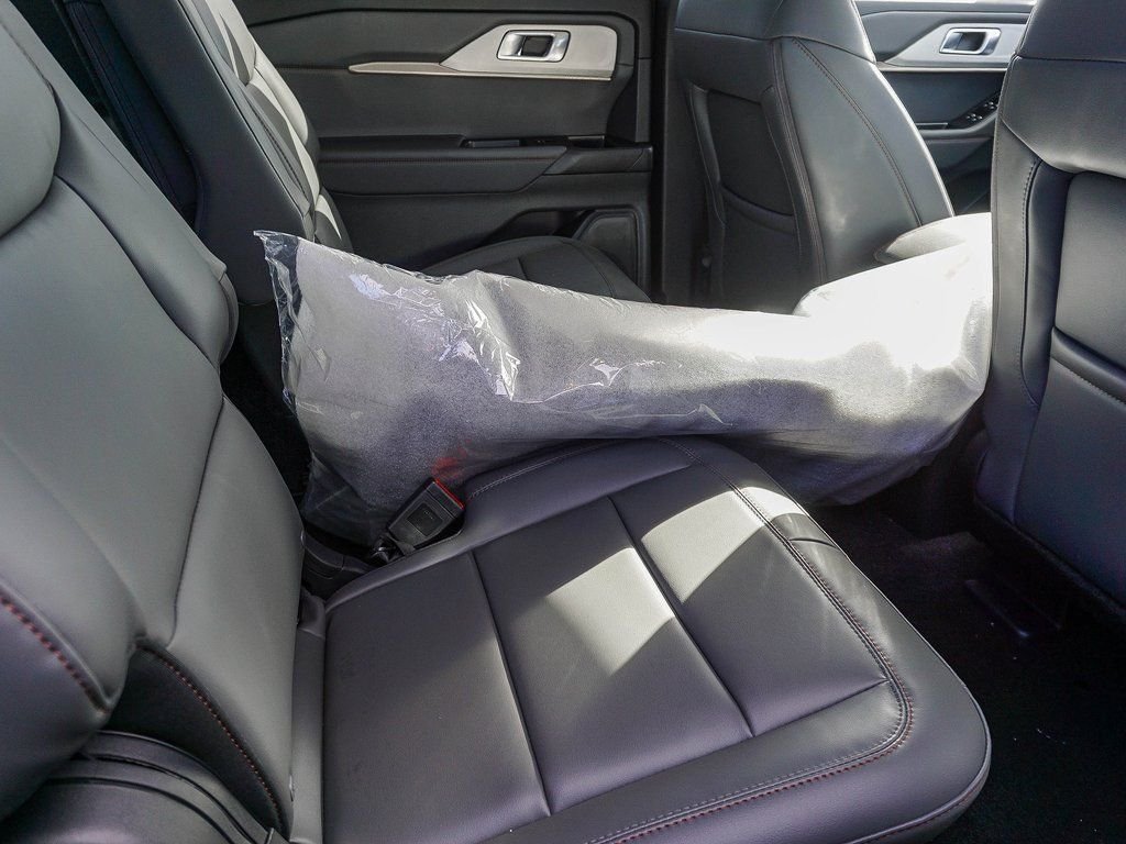 New 2026 Carbonized Gray Metallic Ford Active image 13