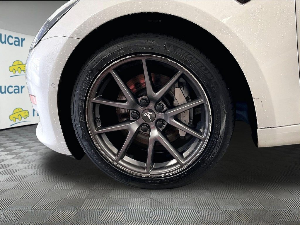 Used 2022 White Tesla Long Range image 7