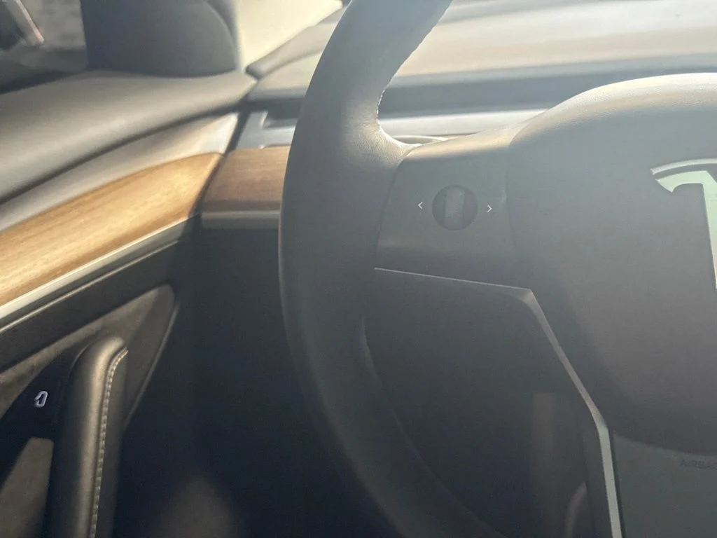 Used 2023 Midnight Silver Metallic Tesla Long Range image 17